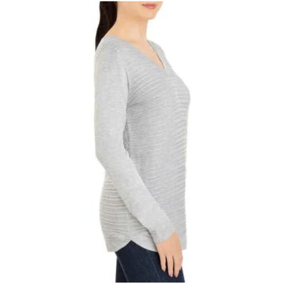 Hilary Radley Women's V-Neck Long Sleeve Sweater Size M - Picture 3 of 10